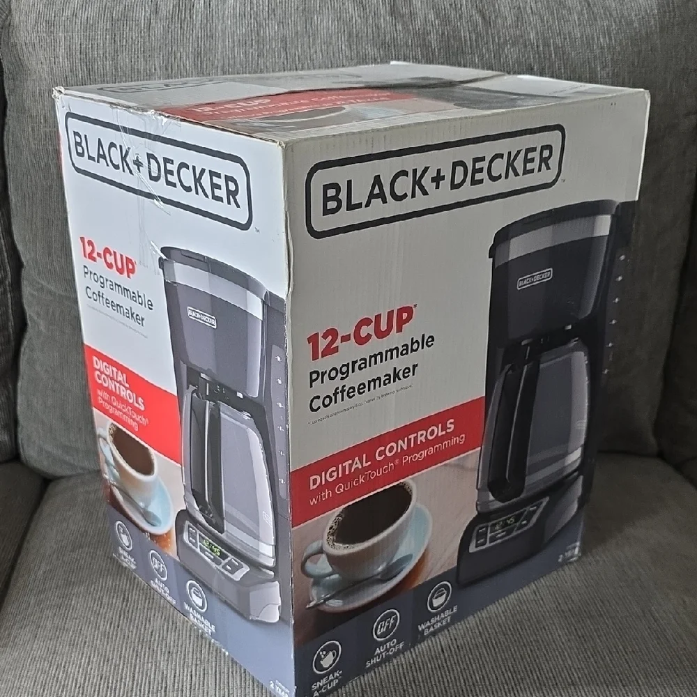 Black & Decker 12-Cup Programmable Coffee Maker With Digital Controls, New